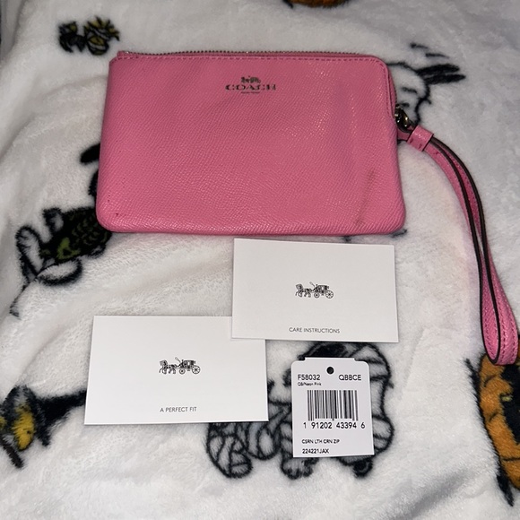 Neon pink coach wristlet - Picture 4 of 7